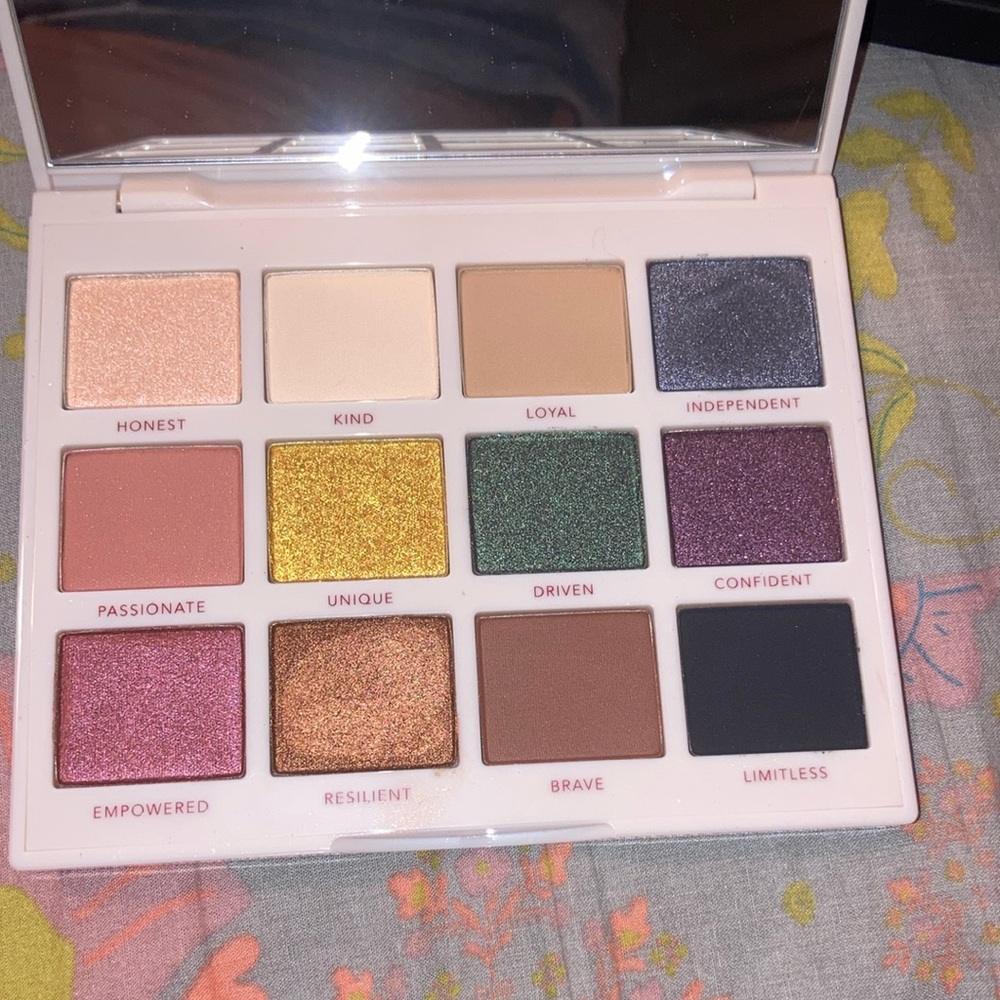 Persona Cream Eyeshadow Palette Versatile 12 Shades